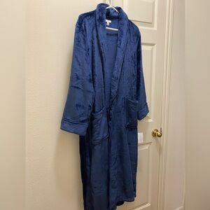 Charter Club Navy Plush Robe NWT